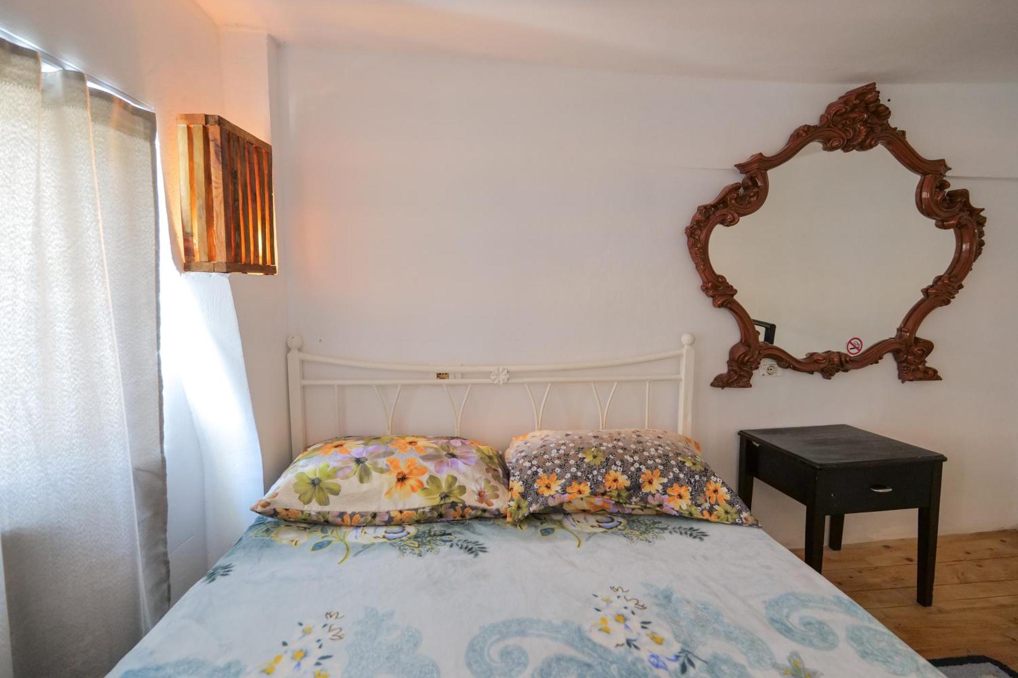 Garden Villa Lake Side&Glamping Ksamil Exteriör bild