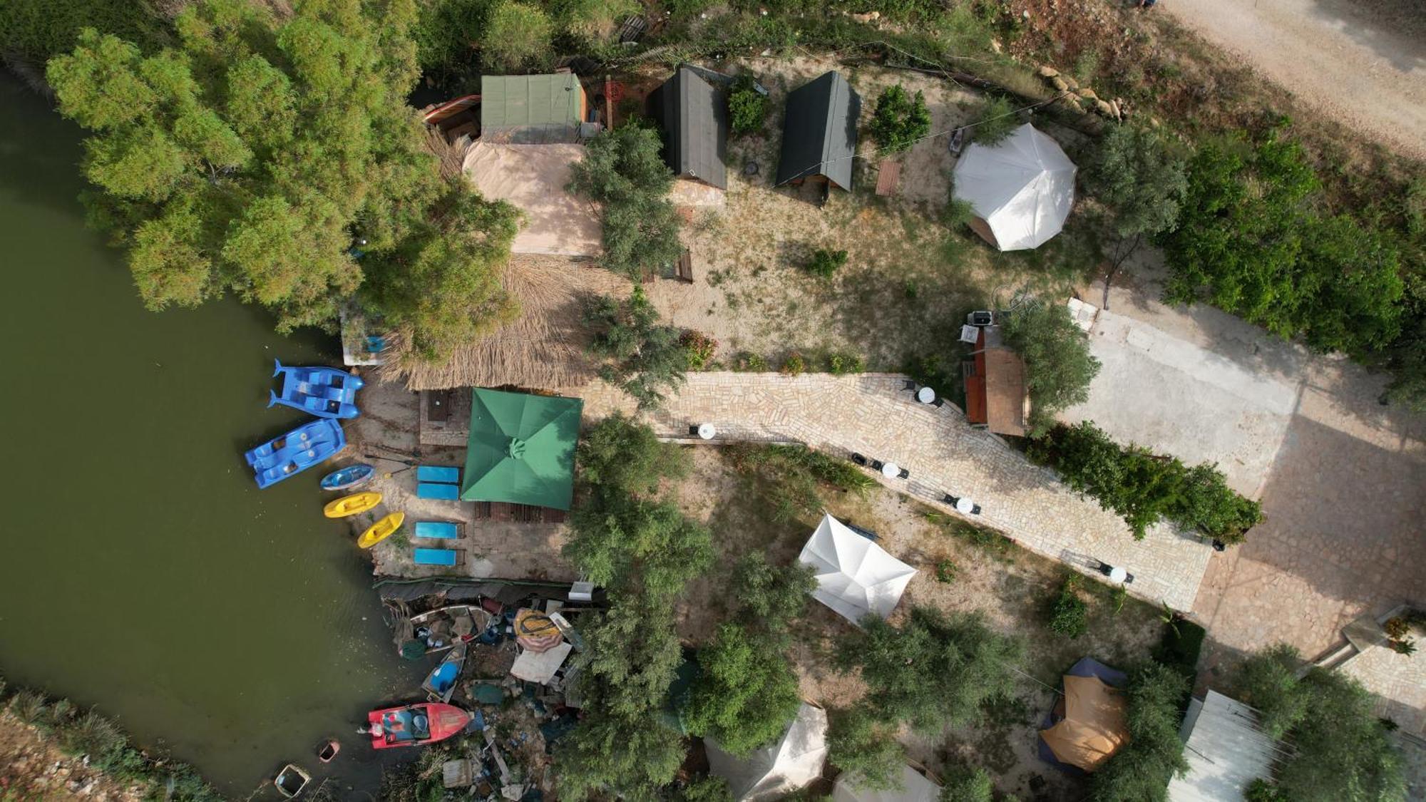 Garden Villa Lake Side&Glamping Ksamil Exteriör bild