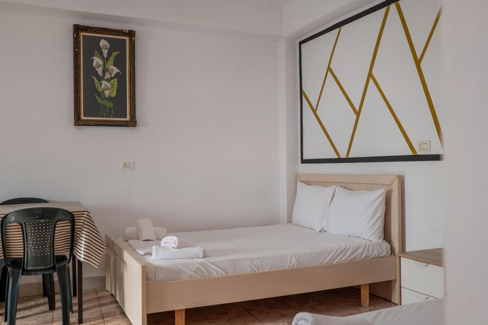 Garden Villa Lake Side&Glamping Ksamil Exteriör bild
