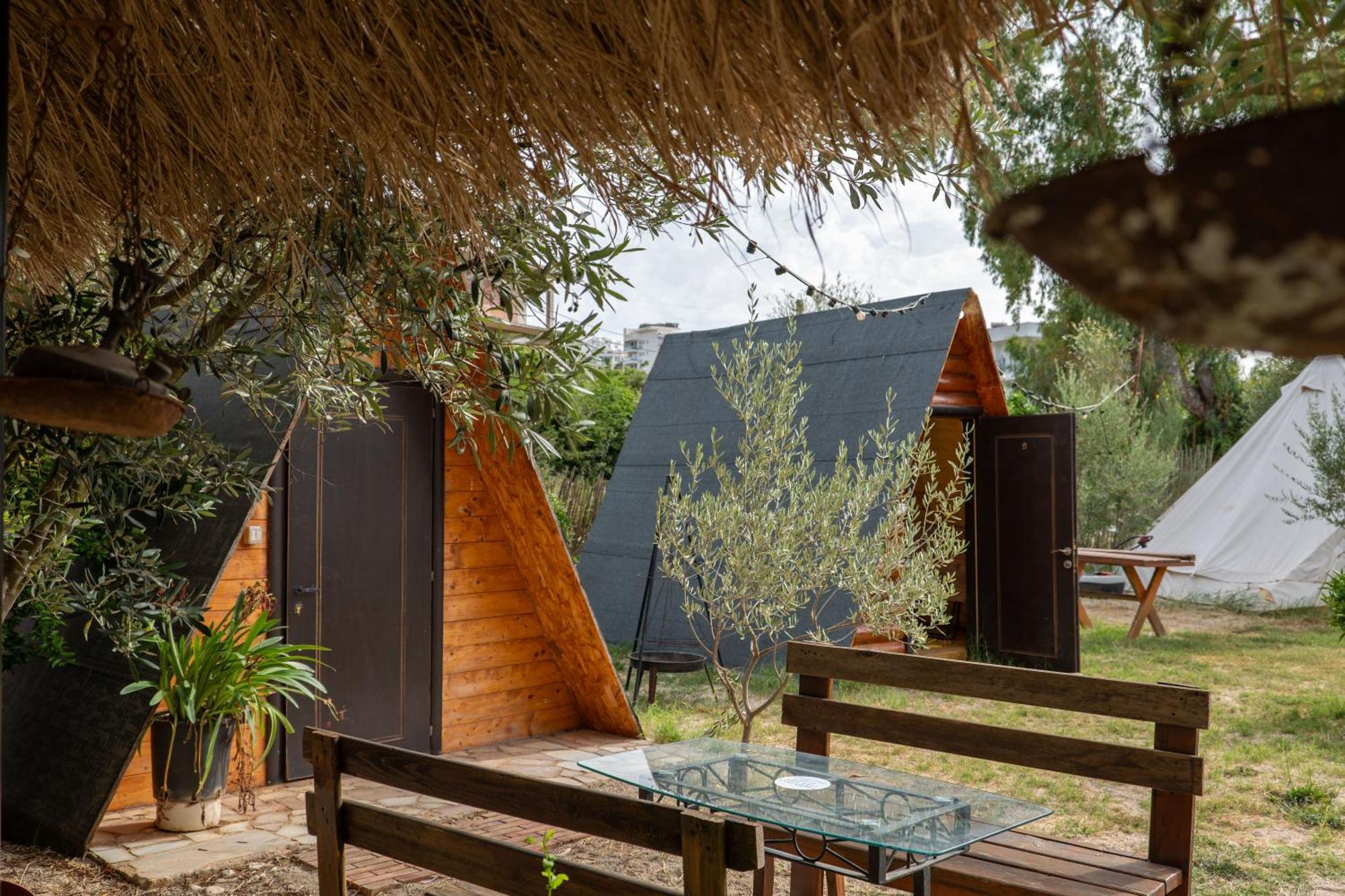 Garden Villa Lake Side&Glamping Ksamil Exteriör bild