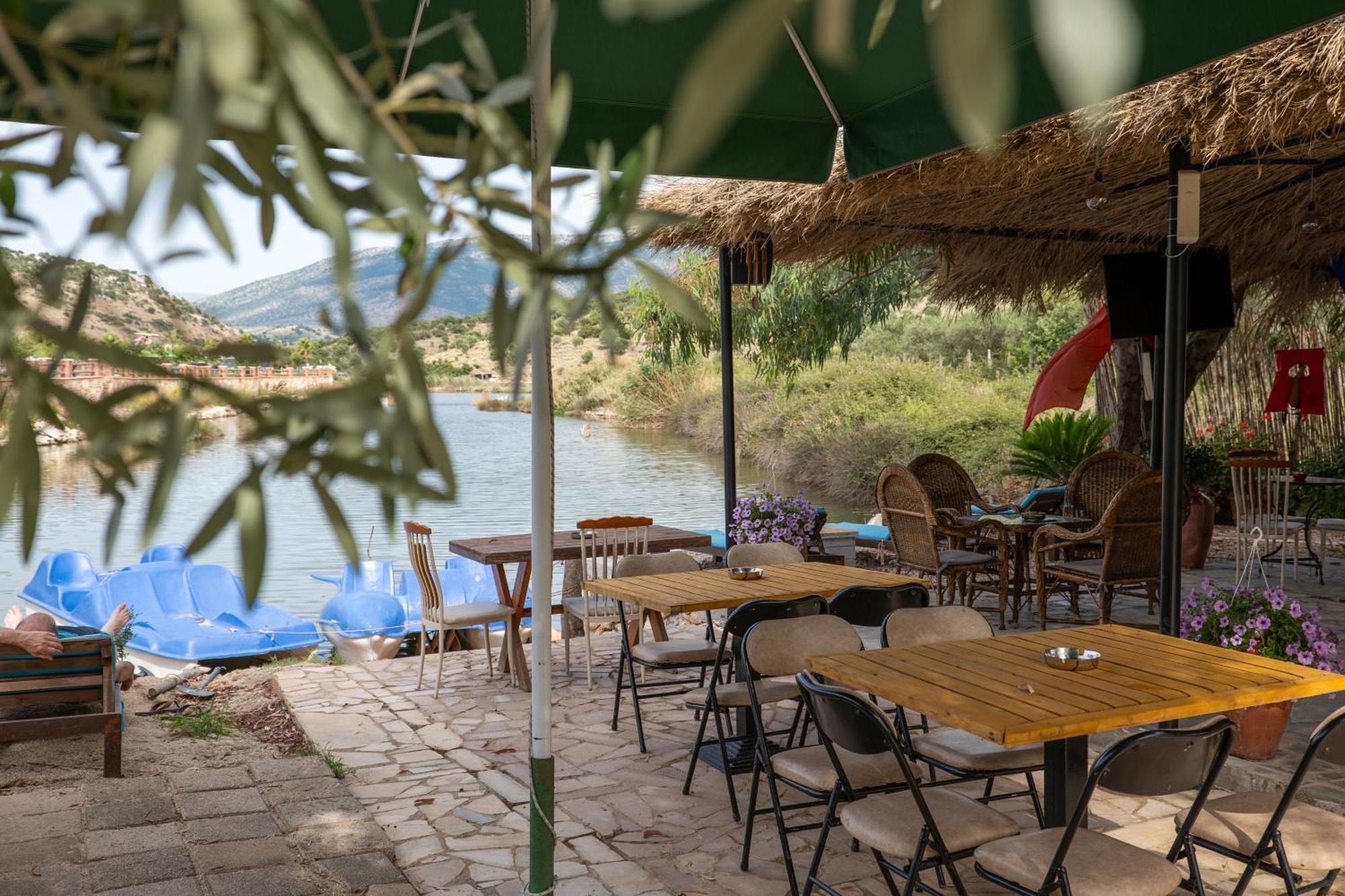Garden Villa Lake Side&Glamping Ksamil Exteriör bild