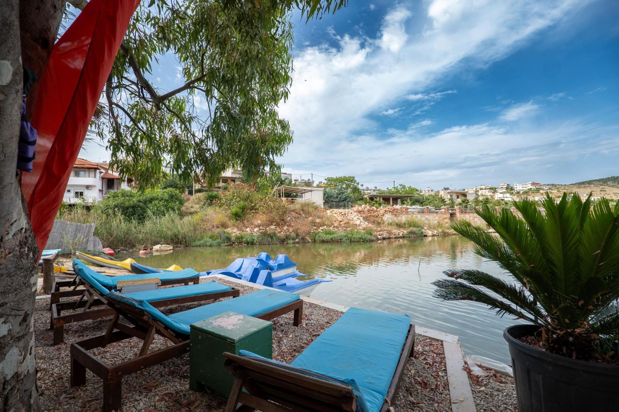 Garden Villa Lake Side&Glamping Ksamil Exteriör bild