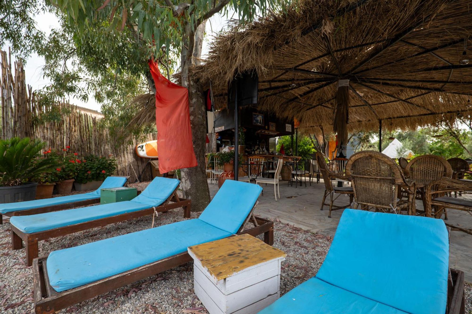 Garden Villa Lake Side&Glamping Ksamil Exteriör bild