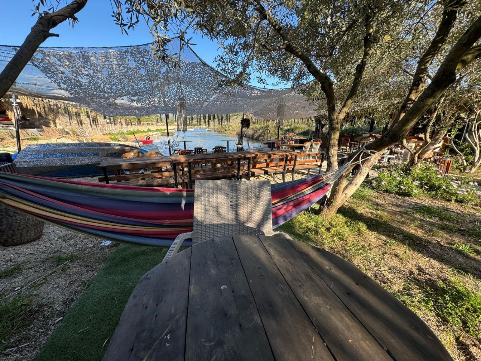 Garden Villa Lake Side&Glamping Ksamil Exteriör bild