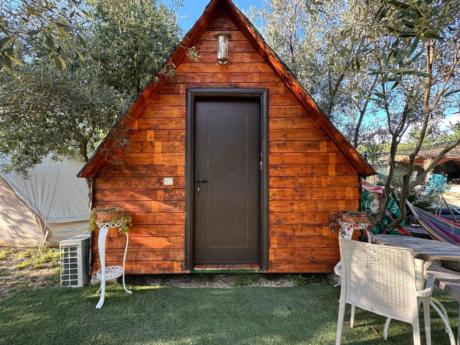 Garden Villa Lake Side&Glamping Ksamil Exteriör bild